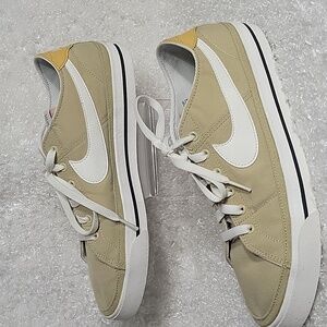 EUC Men's Nike Court Legacy Canvas Sneakers - Size 10.5